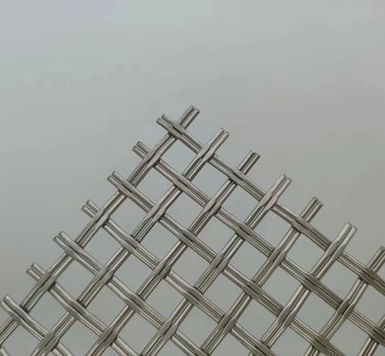 เงิน 1.2 มม สถาปัตยกรรม Woven Wire Mesh การแก้ไขการล้อมความปลอดภัยสูงสุด