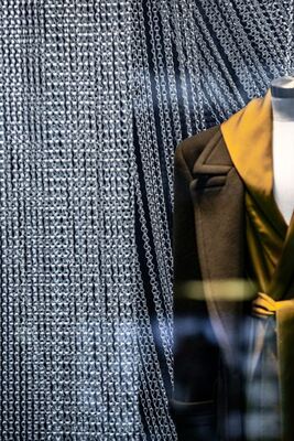 เครื่องกันแมลงจากแหล่งอลูมิเนียมที่มีพื้นที่เปิด 60% และเส้นเส้นวงกว้าง 1.2 มม สําหรับป้องกันแมลงได้หลายครั้ง